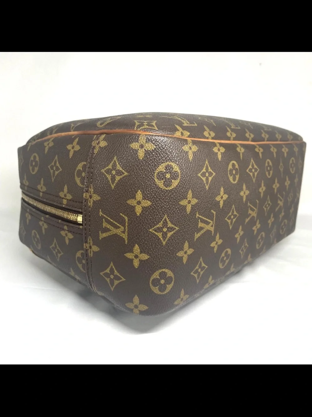Louis Vuitton classic louis